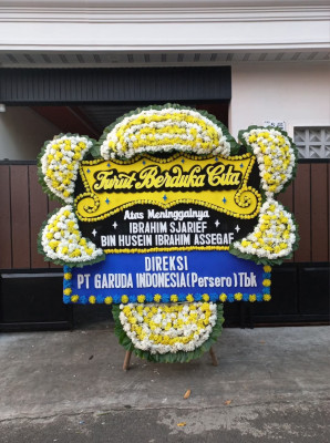Papan Bunga Duka di Senayan